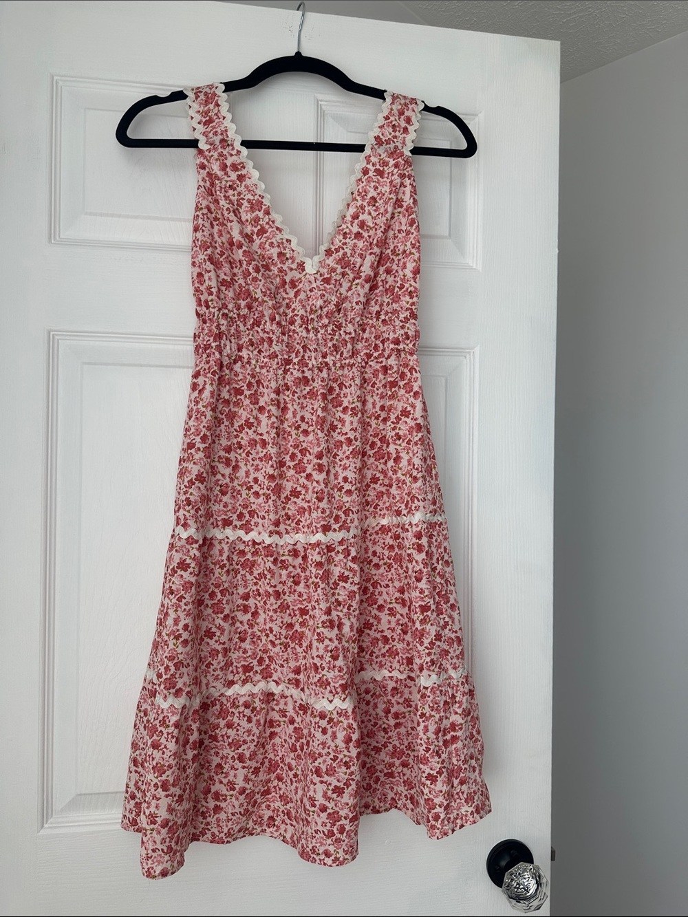 Sleeveless Floral Midi Dress in Rose with Lace Trim